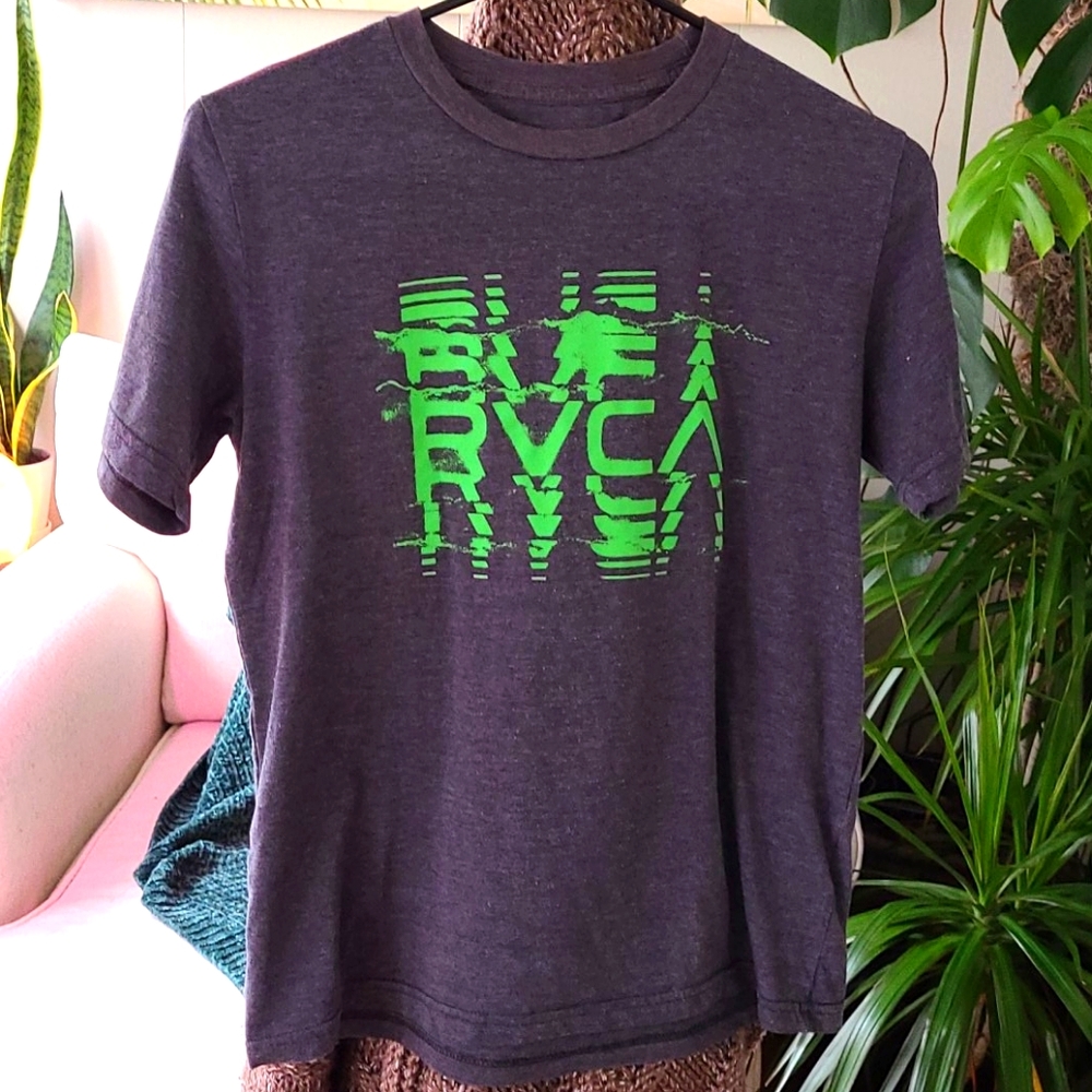 Boy's Large Soft Cotton RVCA shirt 🤙